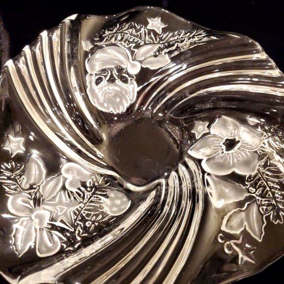 Mikasa Christmas Medley 9" Bon Bon Bowl Clear Crystal Frosted Swirled Candy Dish - Picture 6 of 6